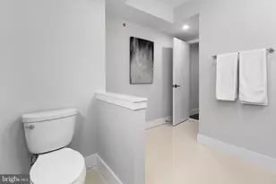 1321 S Woodstock St, Philadelphia, PA 19146 - Photo 19