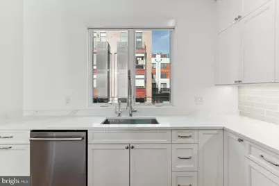 138 S Front Street, Philadelphia, PA 19106 - Photo 17