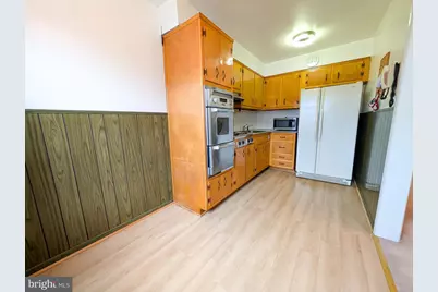 112 W Cheltenham Avenue, Philadelphia, PA 19120 - Photo 11