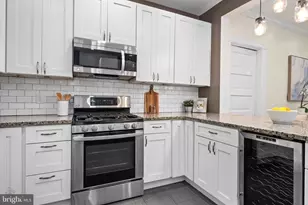 17 W Phil Ellena St, Philadelphia, PA 19119 - Photo 25