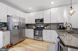 2512 Collins St, Philadelphia, PA 19125 - Photo 9