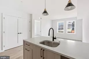 208 Vine St, Philadelphia, PA 19106 - Photo 5