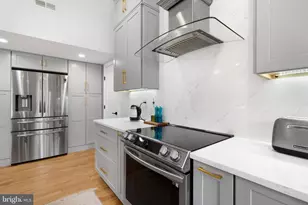 1119 Pine St, Philadelphia, PA 19107 - Photo 3