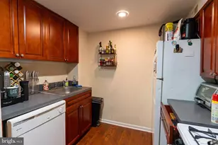 1026 S Randolph St, Philadelphia, PA 19147 - Photo 5
