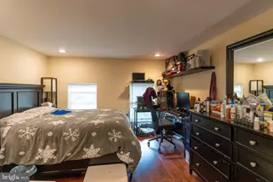 1026 S Randolph St, Philadelphia, PA 19147 - Photo 11