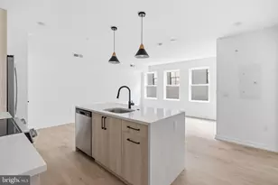 208 Vine St, Philadelphia, PA 19106 - Photo 3