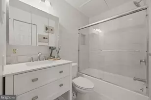 1601 Spring Garden St, Philadelphia, PA 19130 - Photo 13