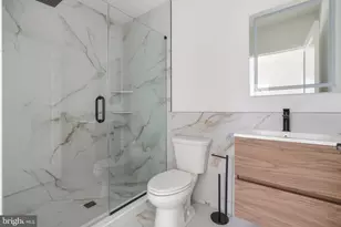 209 New St, Philadelphia, PA 19106 - Photo 17