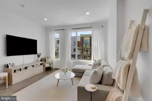 709 N 19th St, Philadelphia, PA 19130 - Photo 9