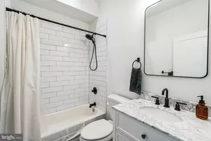 709 N 19th St, Philadelphia, PA 19130 - Photo 13