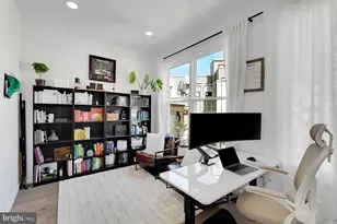 709 N 19th St, Philadelphia, PA 19130 - Photo 11
