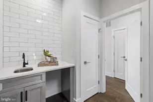 425 Watkins St, Philadelphia, PA 19148 - Photo 37