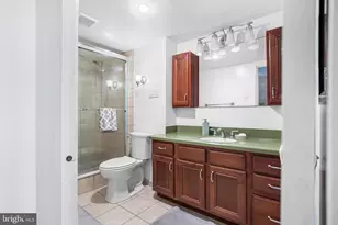 604 S Washington Square, Philadelphia, PA 19106 - Photo 11