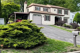 924 Clyde Ln, Philadelphia, PA 19128 - Photo 1