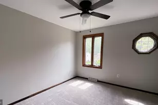 924 Clyde Ln, Philadelphia, PA 19128 - Photo 19