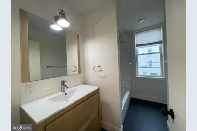 900 N 29th Street #B, Philadelphia, PA 19130 - Photo 9