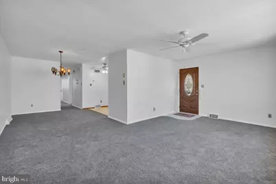 9825 Clark Street, Philadelphia, PA 19115 - Photo 5
