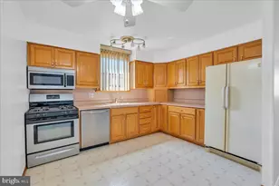 9825 Clark St, Philadelphia, PA 19115 - Photo 9