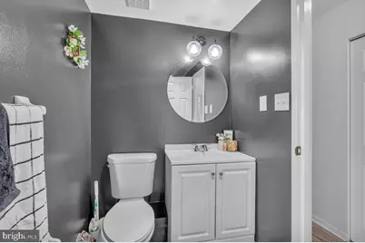 46202 Delaire Landing Road #202, Philadelphia, PA 19114 - Photo 17