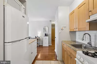 2101 Chestnut Street #1019, Philadelphia, PA 19103 - Photo 9