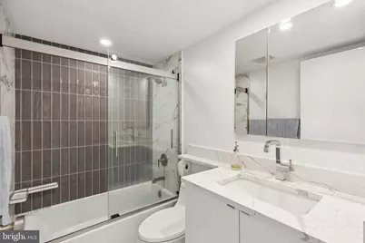2001 Hamilton Street #515, Philadelphia, PA 19130 - Photo 25