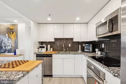 2001 Hamilton Street #515, Philadelphia, PA 19130 - Photo 15
