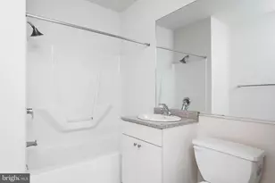 1411-5 Walnut St, Philadelphia, PA 19102 - Photo 15