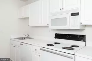 2201 S 16th St, Philadelphia, PA 19102 - Photo 9