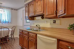 3415 Aubrey Ave, Philadelphia, PA 19114 - Photo 9