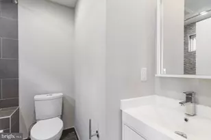 720 S Sartain St, Philadelphia, PA 19147 - Photo 11