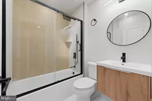 5859 Sylvester St, Philadelphia, PA 19149 - Photo 15