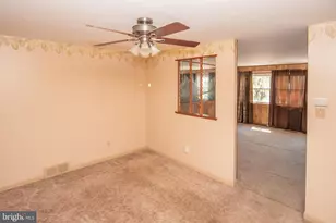 11710 Corry Rd, Philadelphia, PA 19154 - Photo 5