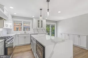913 N Lawrence St, Philadelphia, PA 19123 - Photo 29