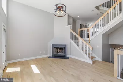 913 N Lawrence Street, Philadelphia, PA 19123 - Photo 13