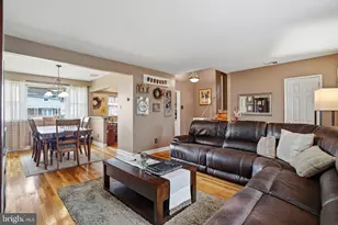 9960 Wistaria St, Philadelphia, PA 19115 - Photo 7
