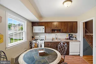 9960 Wistaria St, Philadelphia, PA 19115 - Photo 11