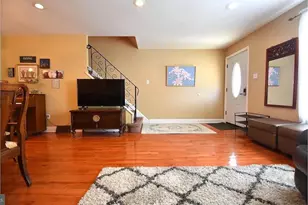 8018 Chelwynde Ave, Philadelphia, PA 19153 - Photo 3
