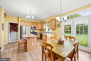 1403 Apple Blossom Way, Philadelphia, PA 19111 - Photo 5