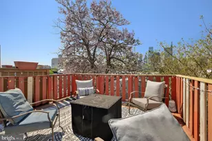 1714 Wallace St, Philadelphia, PA 19130 - Photo 3