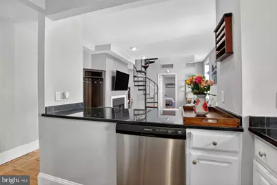 1714 Wallace Street #5, Philadelphia, PA 19130 - Photo 7