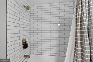 1714 Wallace St, Philadelphia, PA 19130 - Photo 15