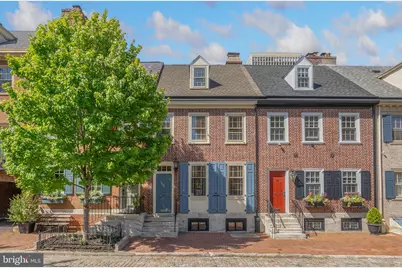 207 Delancey Street, Philadelphia, PA 19106 - Photo 1