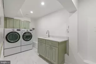 207 Delancey St, Philadelphia, PA 19106 - Photo 33