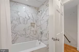 207 Delancey St, Philadelphia, PA 19106 - Photo 29