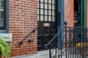 2226 Locust St, Philadelphia, PA 19103 - Photo 19