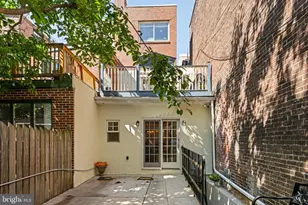 2226 Locust St, Philadelphia, PA 19103 - Photo 17