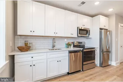 2825 W Girard Avenue #UNIT 201, Philadelphia, PA 19130 - Photo 9