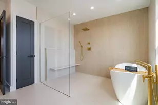 1913 S 12th St, Philadelphia, PA 19148 - Photo 17