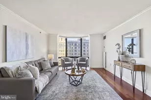 2018 Walnut St, Philadelphia, PA 19103 - Photo 3