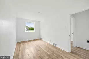 6451 Akron St, Philadelphia, PA 19149 - Photo 13